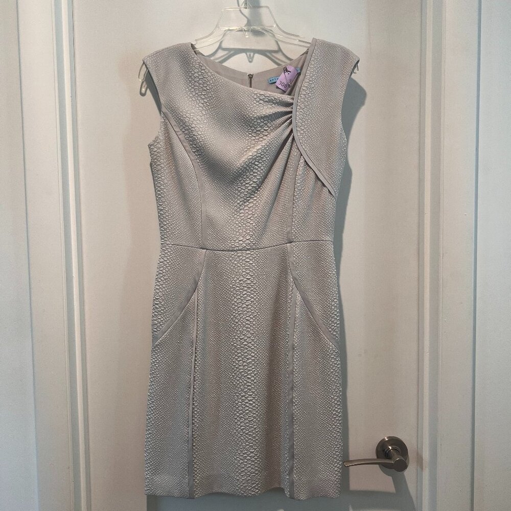 Size 2 Antonio Melani Cocktail Dress Light Grey Off White